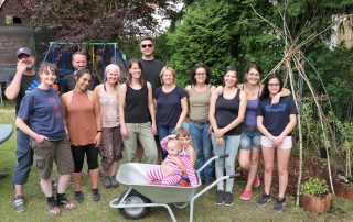 Teambild Teambilding im Garten